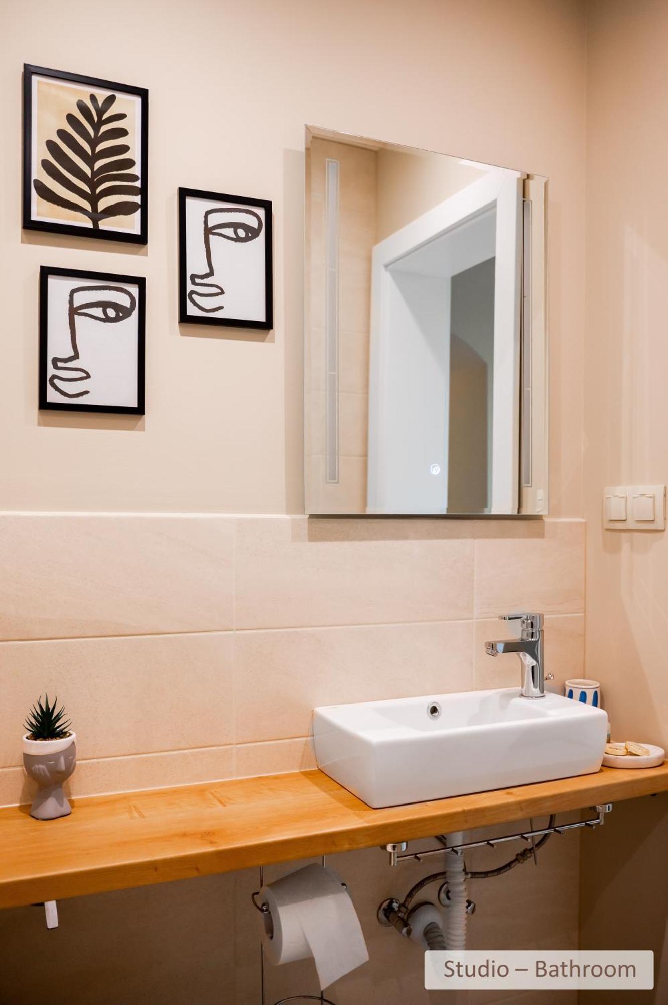 Super Central Stylish Suite & Studio With Shared Terrace By Flat Mаnager Sofia Eksteriør billede